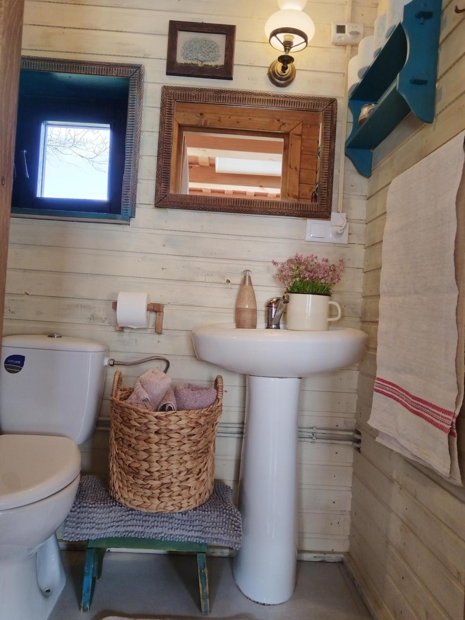 Small Apartment In Breb S Cosy Barn Buitenkant foto